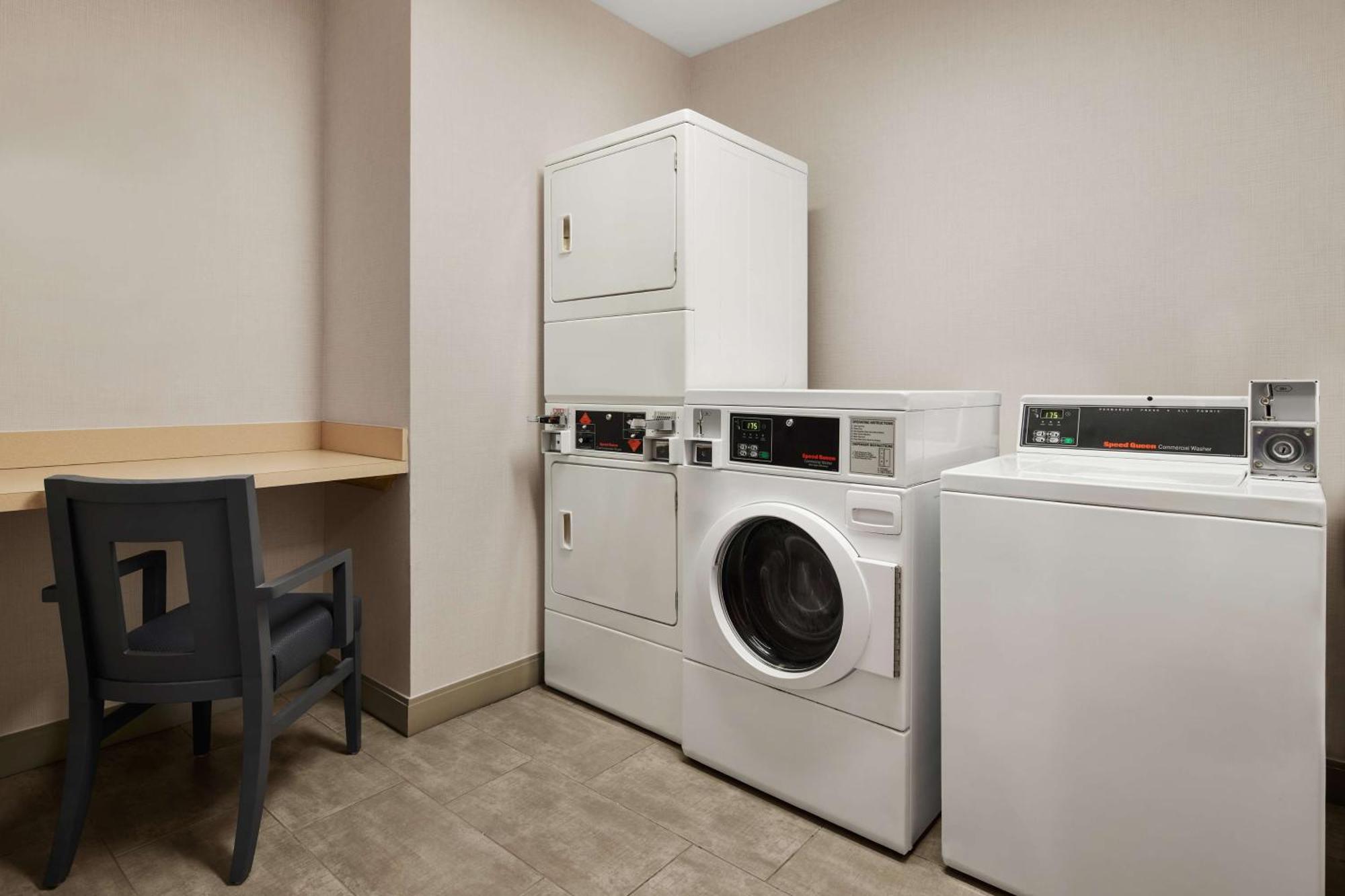 Hilton Garden Inn Las Vegas/Henderson Экстерьер фото